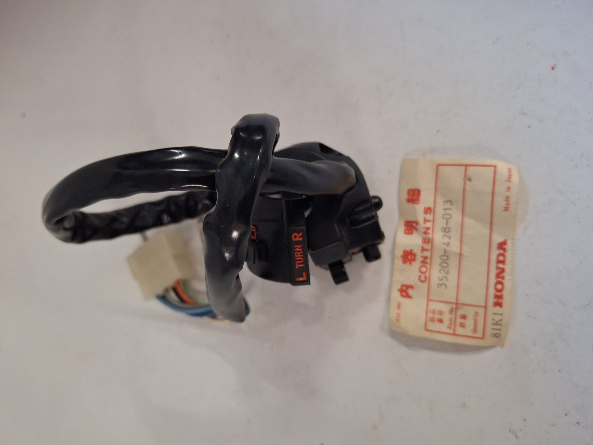 Picture of SCHALTEREINHEIT  35200-428-013  XL 250 S / SZ